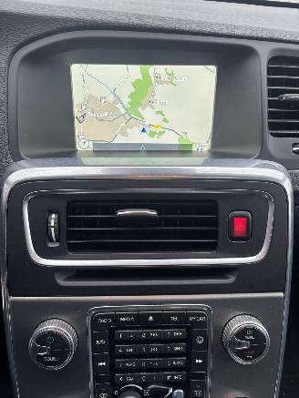 Volvo V-60 2.4 D6 AWD R-DESIGN PLUG IN HYBRIDE picture 15