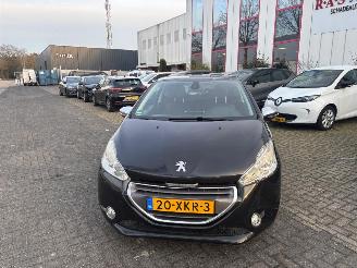 Schadeauto Peugeot 208 1.6 VTI ALLURE 2012/6