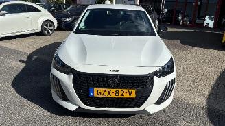 Damaged car Peugeot 208 1.2 PURETECH 75 STYLE 2025/1