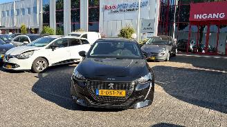Unfallwagen Peugeot 208 PureTech 75 Active 2024/1