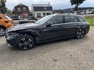 Mercedes C-klasse 300 e Plug-in Hybride T-Model picture 13