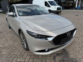 Mazda 3 2.5 -104 Kw e Sky Active G Automaat picture 3