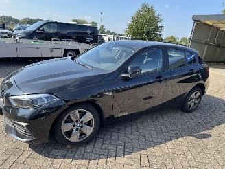 BMW 1-serie 118 I  Automaat  Advance picture 13