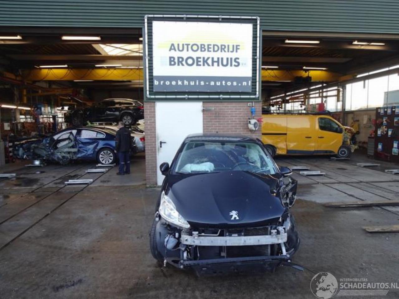 Peugeot 208 208 I (CA/CC/CK/CL), Hatchback, 2012 / 2019 1.2 Vti 12V PureTech 82