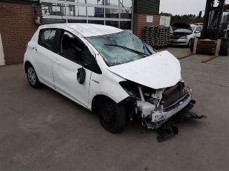 Toyota Yaris Yaris III (P13), Hatchback, 2010 / 2020 1.5 16V Hybrid picture 6