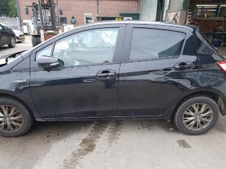 Toyota Yaris Yaris III (P13), Hatchback, 2010 / 2020 1.5 16V Hybrid picture 6
