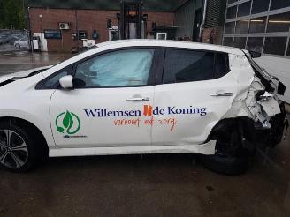 Nissan Leaf Leaf (ZE1), Hatchback, 2017 39/40kWh picture 6