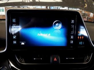 Toyota C-HR C-HR (X1,X5), SUV, 2016 1.8 16V Hybrid picture 18