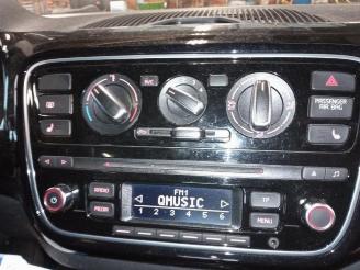 Volkswagen Up! Up! (121), Hatchback, 2011 1.0 12V 60 picture 12