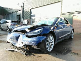 Tesla Model 3 Model 3, Sedan, 2017 Long Range AWD 75 kWh picture 3