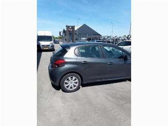 Peugeot 208 208 I (CA/CC/CK/CL), Hatchback, 2012 / 2019 1.6 Blue HDi 100 picture 9
