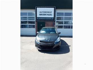 demontáž osobní automobily Peugeot 208 208 I (CA/CC/CK/CL), Hatchback, 2012 / 2019 1.6 Blue HDi 100 2015/12