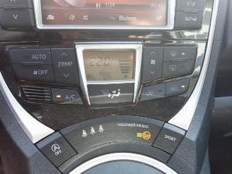 Toyota Verso S Verso S, MPV, 2010 / 2016 1.33 16V Dual VVT-I picture 25