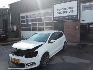 disassembly passenger cars Volkswagen Polo Polo V (6R), Hatchback, 2009 / 2017 1.0 12V BlueMotion Technology 2014/7