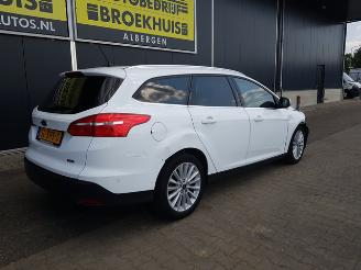Ford Focus 1.0 Titanium picture 8