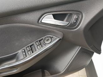 Ford Focus 1.0 Titanium picture 19