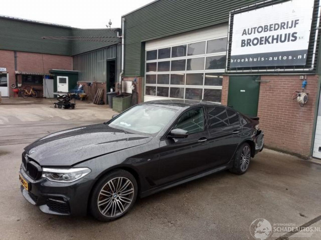 BMW 5-serie 5 serie (G30), Sedan, 2016 540i 3.0 TwinPower Turbo 24V