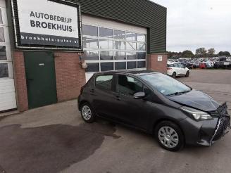 demontáž osobní automobily Toyota Yaris Yaris III (P13), Hatchback, 2010 / 2020 1.33 16V Dual VVT-I 2015/4