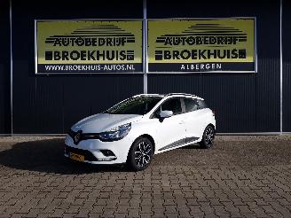 krockskadad bil auto Renault Clio Estate 0.9 TCe Intens 2019/10