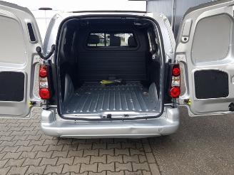 Peugeot Partner 120 1.6 e-HDI L1 Navteq 2Tronic AUTOMATIC picture 20