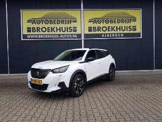 Schadeauto Peugeot 2008 1.2 PureTech Allure Pack 2022/3