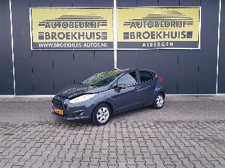 uszkodzony samochody osobowe Ford Fiesta 1.6 TDCi Lease Titanium 2014/4