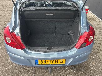 Opel Corsa 1.2-16V Edition picture 16