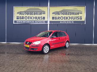 krockskadad bil auto Volkswagen Polo 1.4 TDI Trendline 2008/4