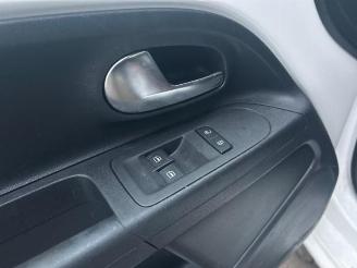 Volkswagen Up! Up! (121), Hatchback, 2011 1.0 12V 60 picture 10