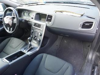 Volvo V-60 1.6 16v T3 picture 7