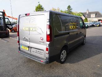 krockskadad bil bedrijf Fiat Talento 1.6 MultiJet Biturbo 120 2017/4