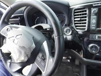 Mitsubishi Outlander 2.0 16V PHEV 4x4 picture 21