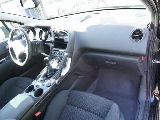 Peugeot 3008 1.2 e-THP picture 5