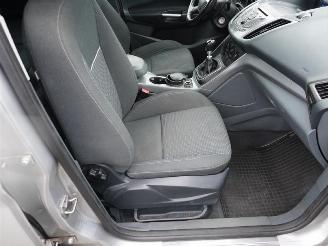 Ford C-Max 1.0 Ti-VCT EcoBoost picture 8