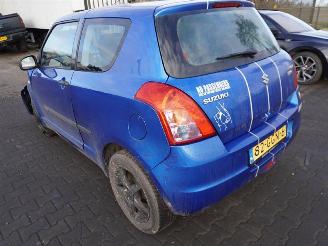 Suzuki Swift 1.3 16v picture 2