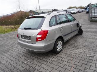 demontáž osobní automobily Skoda Fabia Combi 1.4 16v 2008/8