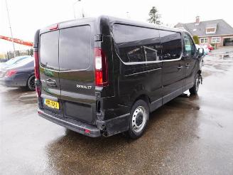 krockskadad bil bedrijf Renault Trafic 2.0 dCi 2023/8