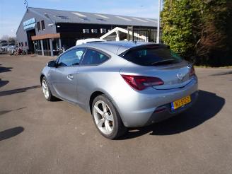 Opel Astra GTC 1.4 Turbo picture 2