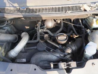 Volkswagen Transporter 2.5 TDi picture 8
