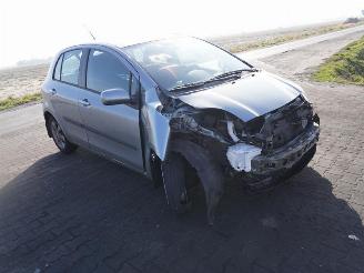 Toyota Yaris 1.3 picture 4