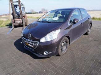 Peugeot 208 1.6 HDi picture 3