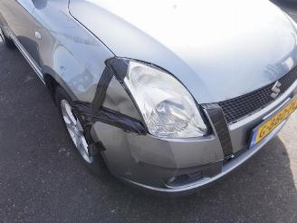 Suzuki Swift 1.5 VVt picture 5