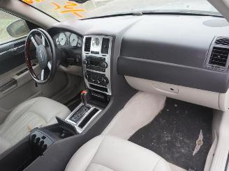 Chrysler 300 C 5.7 V8 Hemi picture 6