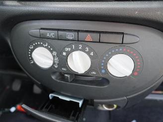 Daihatsu Trevis 1.0 picture 6