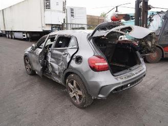 Mercedes GLA 180 picture 2