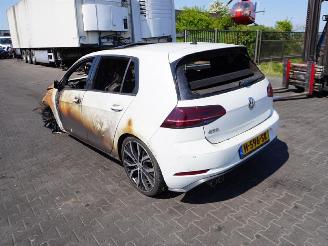 Volkswagen Golf 2.0 GTD picture 2