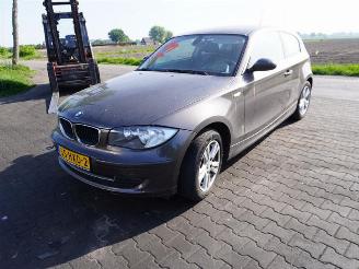 BMW 1-serie 116i picture 3