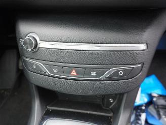 Peugeot 308 1.6 HDi picture 6