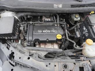 Opel Corsa 1.4 16v picture 9