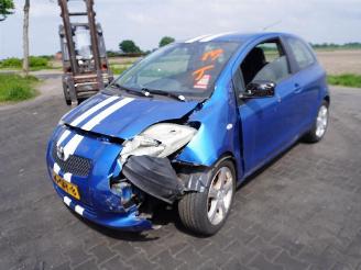 Toyota Yaris 1.0 12v picture 3